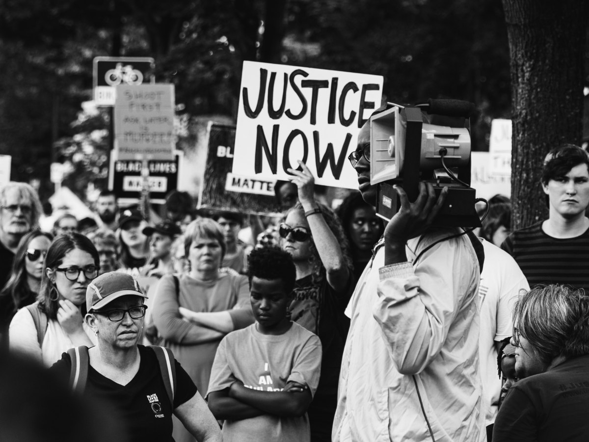 Be the Change: Mindfulness and Social&nbsp;Justice